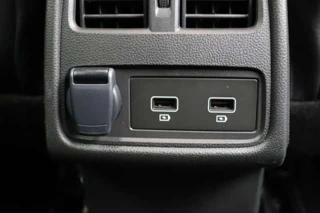 Renault Captur (2024) thumbnail 4