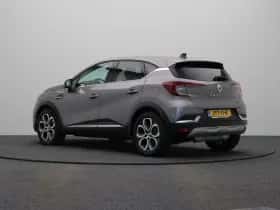 Renault Captur (2023) thumbnail 2