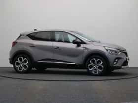 Renault Captur (2023) thumbnail 14