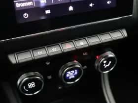 Renault Captur (2024) thumbnail 29