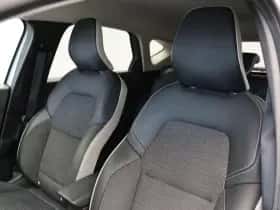 Renault Captur (2024) thumbnail 37