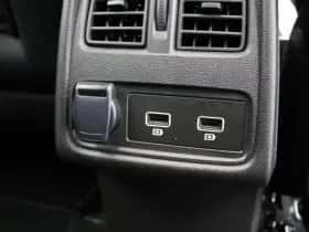 Renault Captur (2024) thumbnail 3
