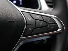 Renault Captur (2024) thumbnail 21