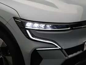 Renault Mégane E-Tech (2023) thumbnail 4