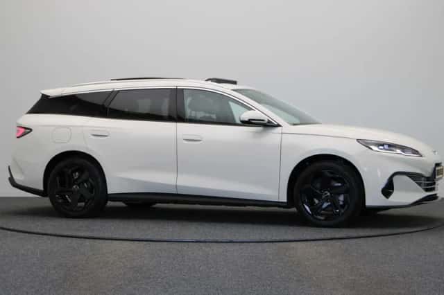 BYD Seal (2026) thumbnail 6