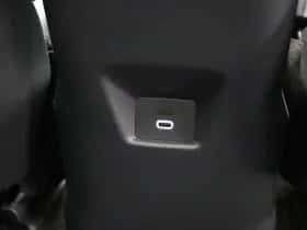 Toyota C-HR (2025) thumbnail 4