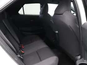 Toyota C-HR (2025) thumbnail 8