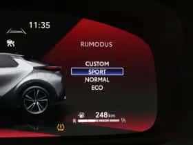Toyota C-HR (2025) thumbnail 29