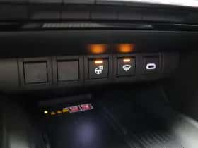 Toyota C-HR (2025) thumbnail 32