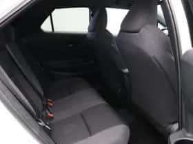 Toyota C-HR (2025) thumbnail 8