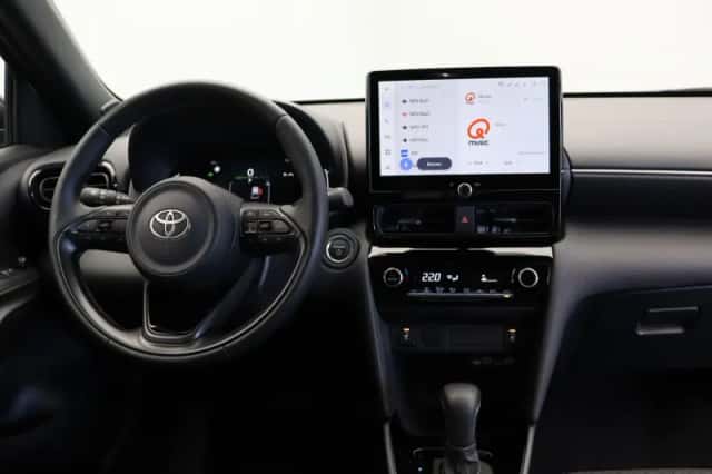 Toyota Yaris Cross (2025) thumbnail 4