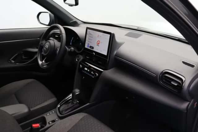 Toyota Yaris Cross (2025) thumbnail 5