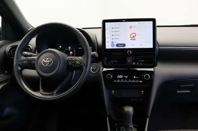 Toyota Yaris Cross (2025) thumbnail 4