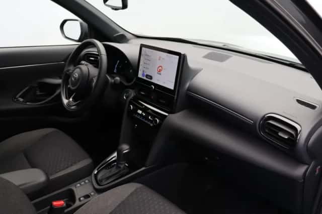 Toyota Yaris Cross (2025) thumbnail 5
