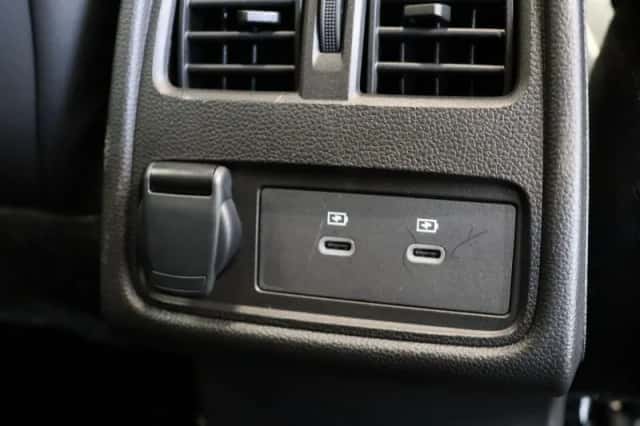 Renault Captur (2025) thumbnail 4