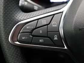 Renault Captur (2025) thumbnail 18
