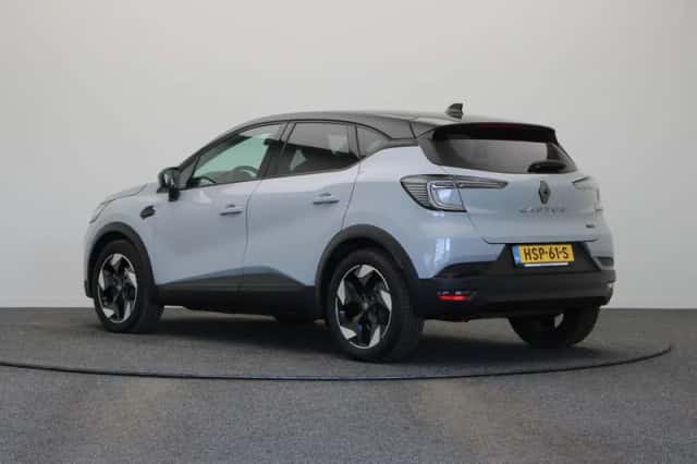 Renault Captur (2025) thumbnail 2