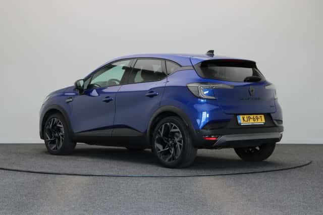 Renault Captur (2025) thumbnail 2