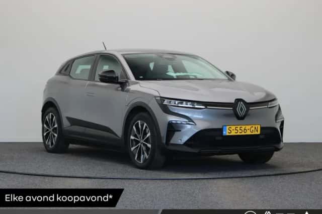 Renault Mégane E-Tech (2023) thumbnail 1