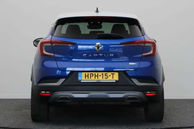 Renault Captur (2022) thumbnail 5