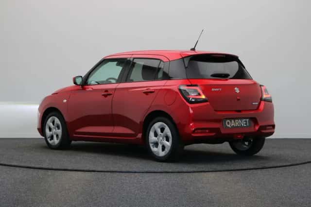 Suzuki Swift (2025) thumbnail 2