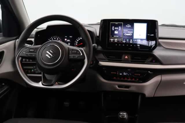 Suzuki Swift (2025) thumbnail 4