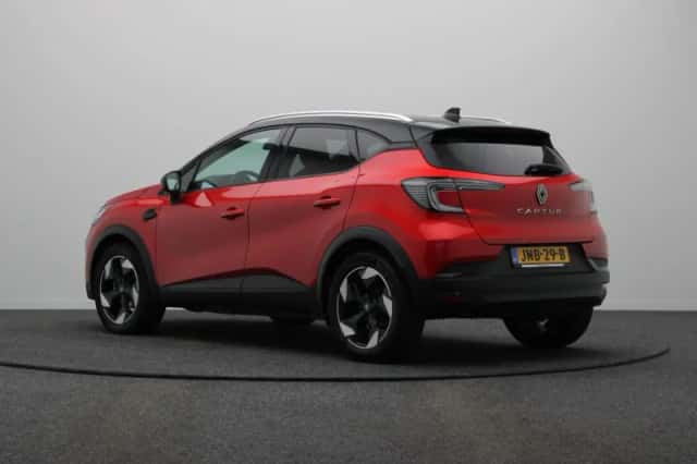 Renault Captur (2024) thumbnail 2