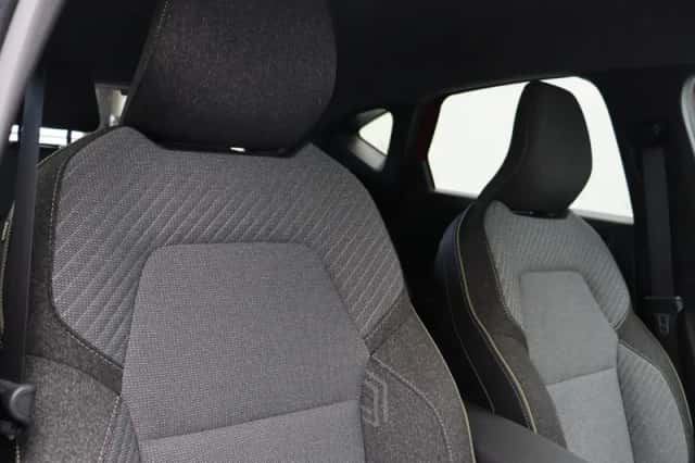 Renault Captur (2026) thumbnail 3