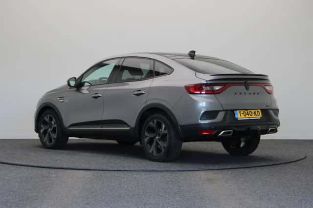 Renault Arkana (2023) thumbnail 2