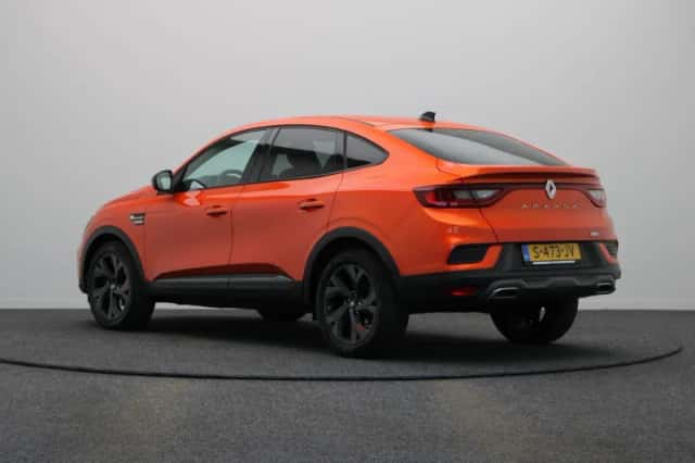 Renault Arkana (2023) thumbnail 2