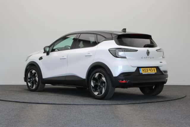Renault Captur (2025) thumbnail 2