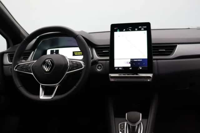 Renault Captur (2025) thumbnail 5