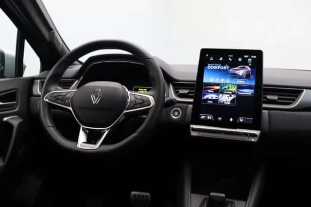 Renault Captur (2025) thumbnail 5