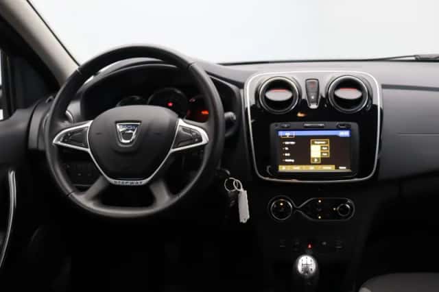 Dacia Sandero (2019) thumbnail 4