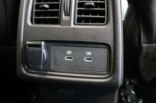 Renault Captur (2025) thumbnail 4