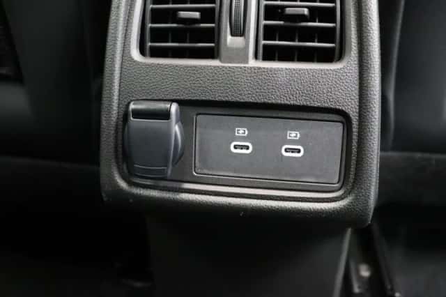 Renault Captur (2025) thumbnail 4