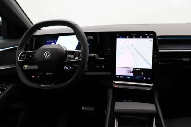 Renault Austral (2024) thumbnail 5