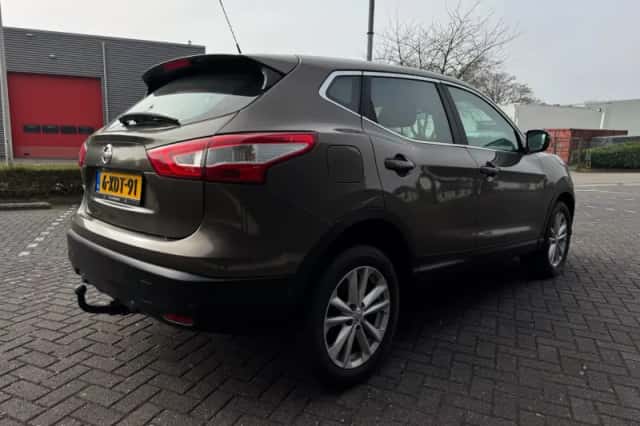 Nissan Qashqai (2014) thumbnail 3