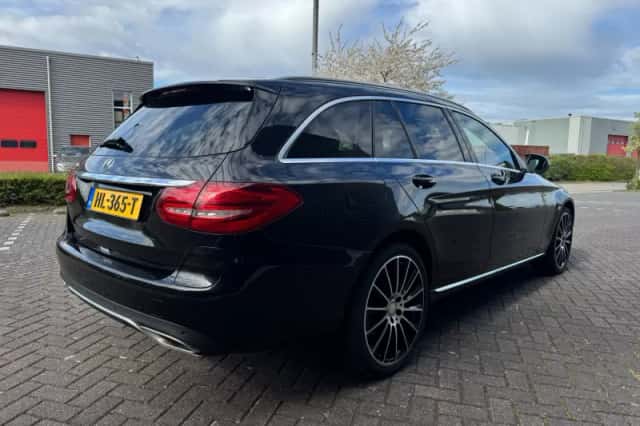 Mercedes-Benz C-Klasse (2015) thumbnail 5