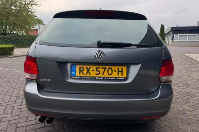 Volkswagen Golf (2011) thumbnail 4