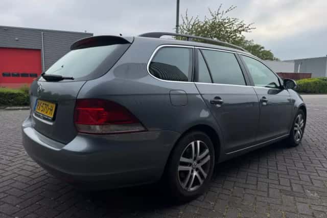 Volkswagen Golf (2011) thumbnail 5