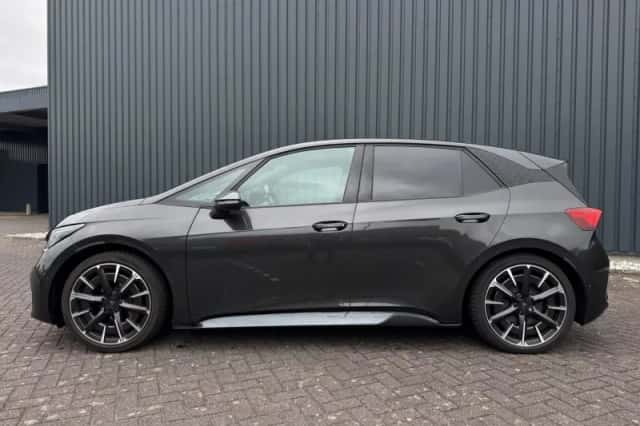 CUPRA Born (2022) thumbnail 2