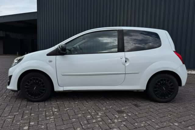 Renault Twingo (2010) thumbnail 2