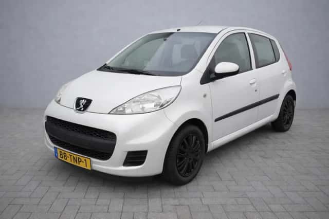 Peugeot 107 (2012) thumbnail 1