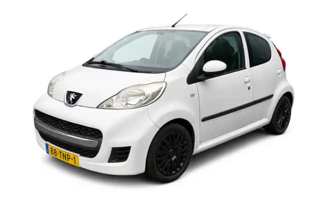 Peugeot 107 (2012) thumbnail 2