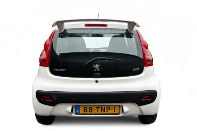 Peugeot 107 (2012) thumbnail 5