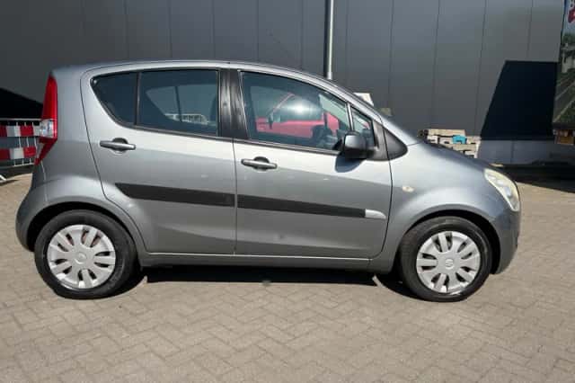 Suzuki Splash (2011) thumbnail 5