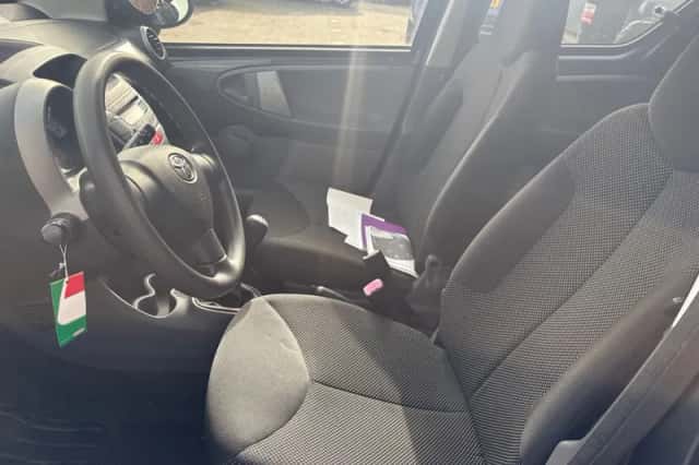 Toyota Aygo (2010) thumbnail 5