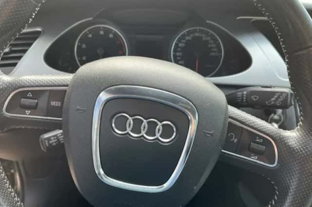 Audi A4 (2010) thumbnail 17
