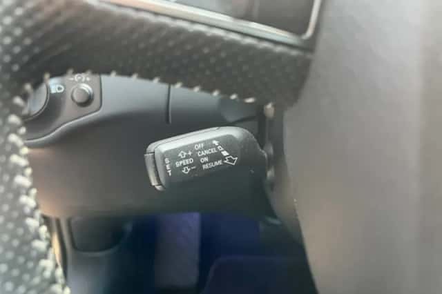Audi A4 (2010) thumbnail 18